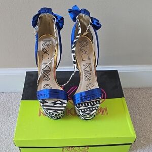 Women's Blue and Black Heels Playform